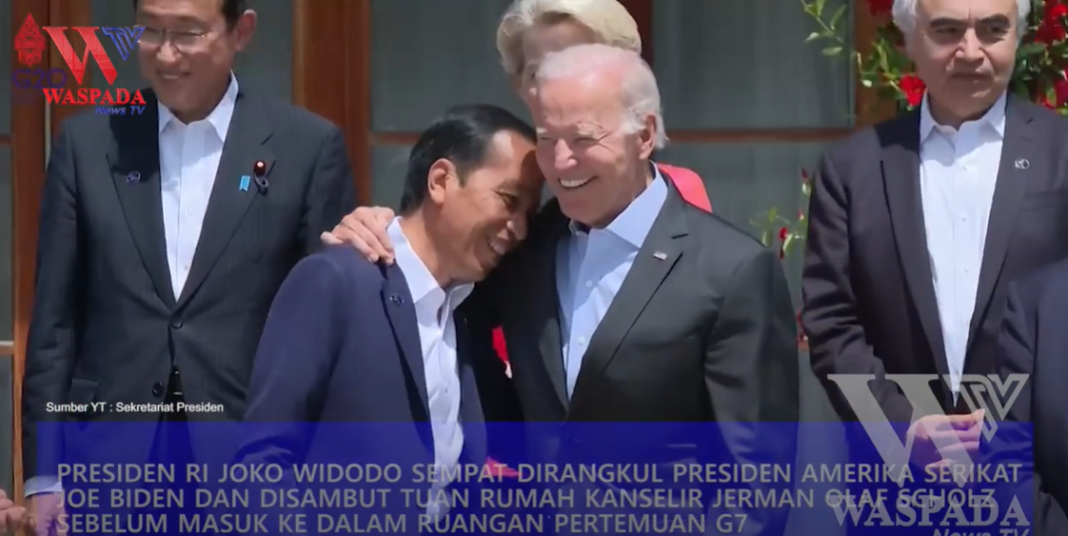 Presiden Joko Widodo Dirangkul Joe Biden Di Pertemuan G7