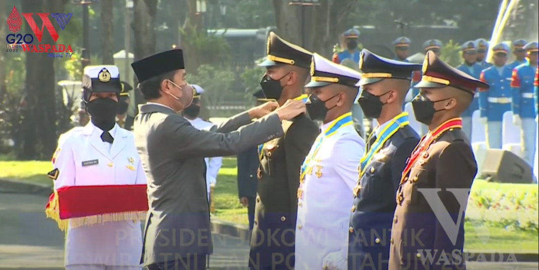 Presiden Jokowi Lantik Perwira TNI Dan Polri Tahun 2022