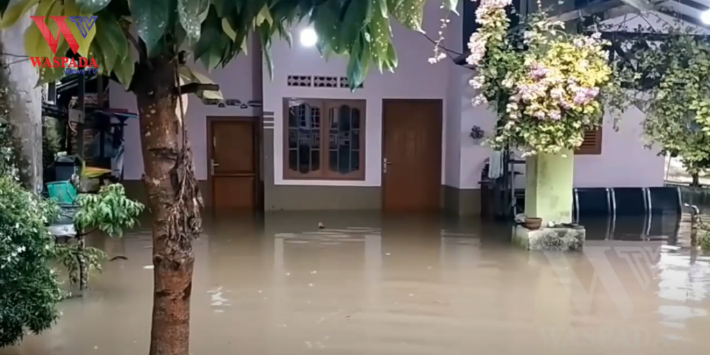 Sungai Bangkatan Kota Binjai Meluap Ratusan Rumah Terendam Banjir ...