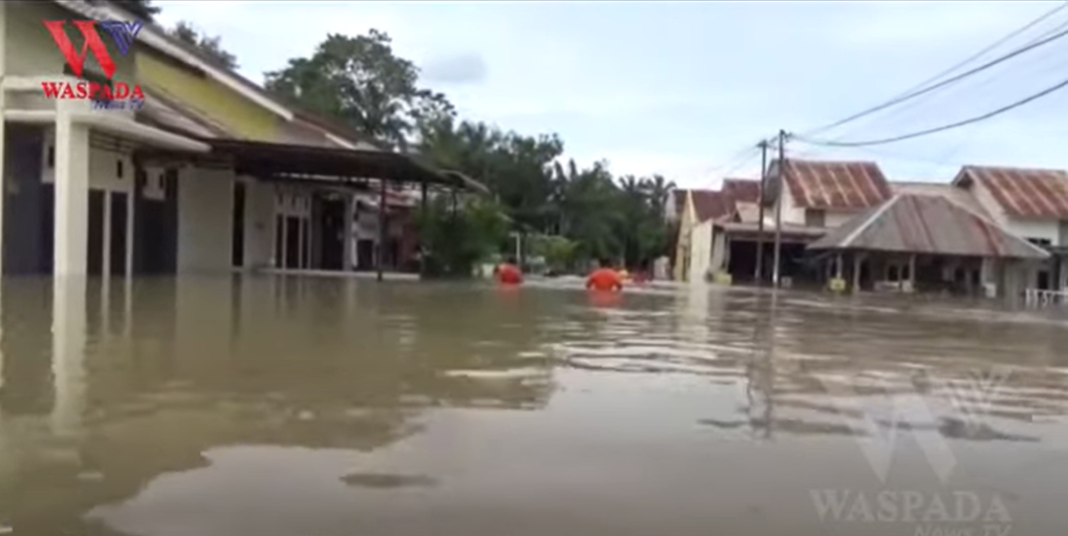 Sungai Aek Kanopan Meluap Ribuan Rumah Terendam